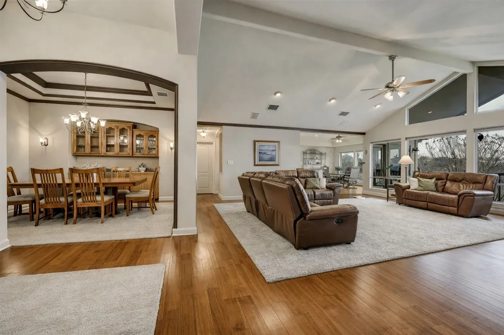 20711 Henry Avenue Lago Vista, TX 78645