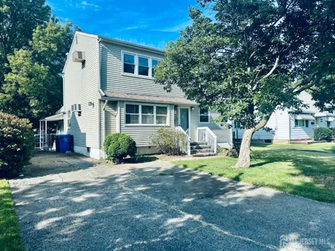 41 W Henry Place W