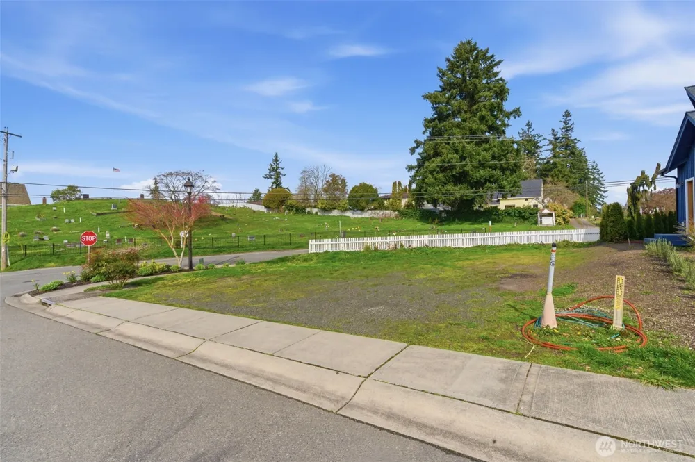 515 Antonson Lane NE Poulsbo, WA 98370