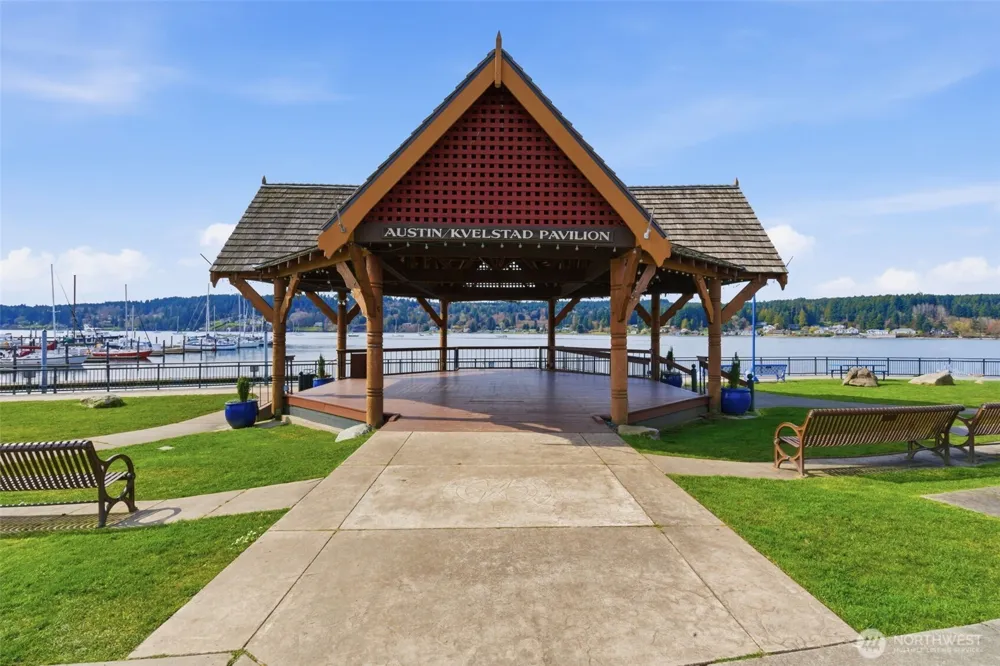 515 Antonson Lane NE Poulsbo, WA 98370