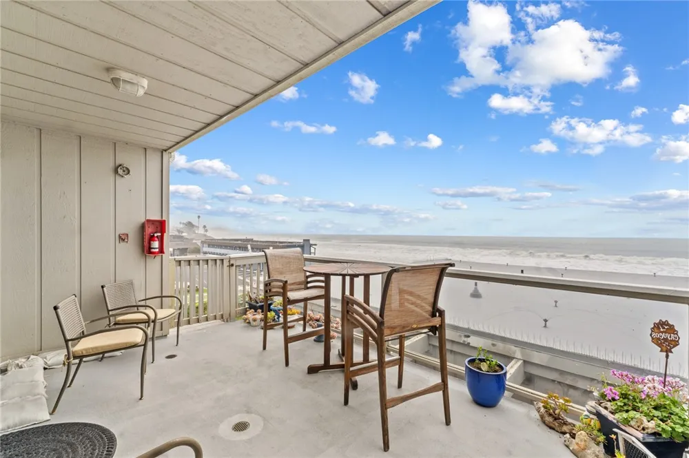 77 Ocean Avenue #12 Cayucos, CA 93430