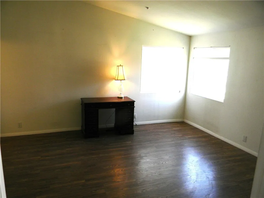 16846 E Avenue T Llano, CA 93544