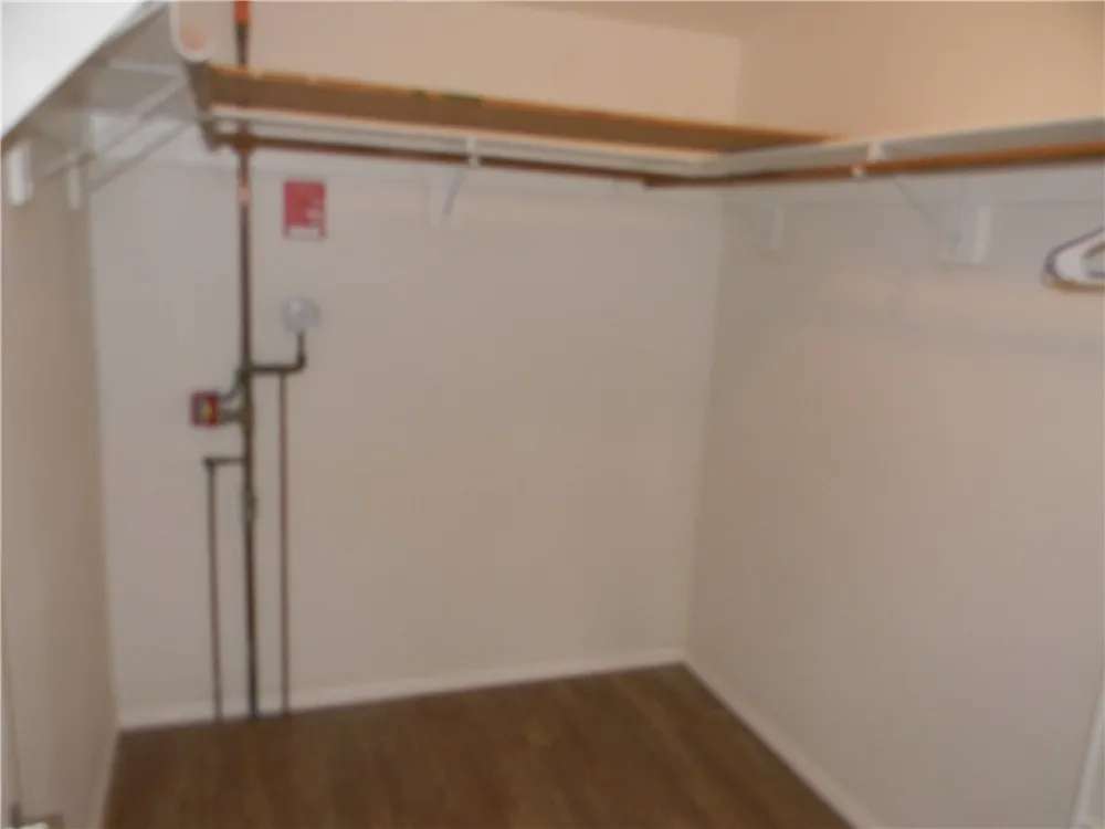 16846 E Avenue T Llano, CA 93544