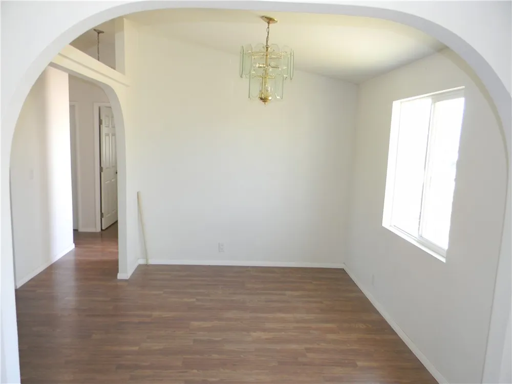 16846 E Avenue T Llano, CA 93544