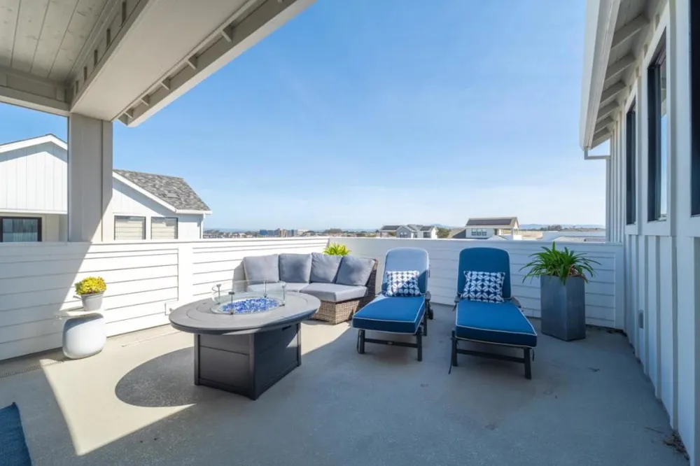 2409 Schooner Avenue Marina, CA 93933