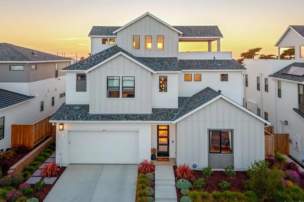 2409 Schooner Avenue Marina, CA 93933