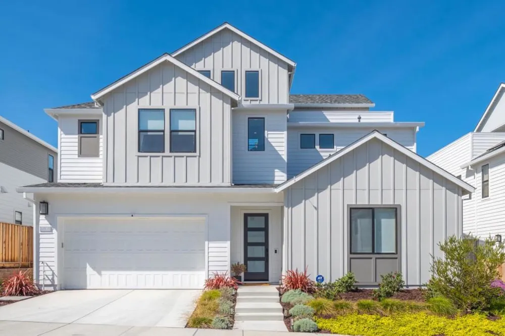 2409 Schooner Avenue Marina, CA 93933