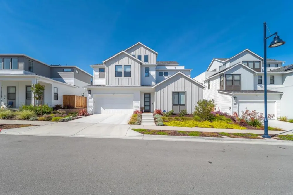 2409 Schooner Avenue Marina, CA 93933