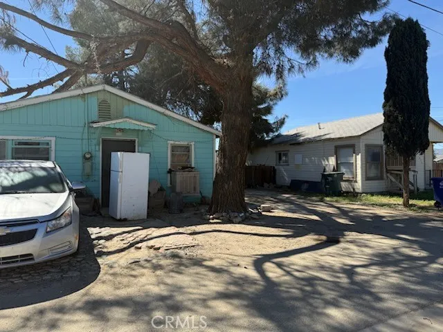 672 E Tache Coalinga, CA 93210