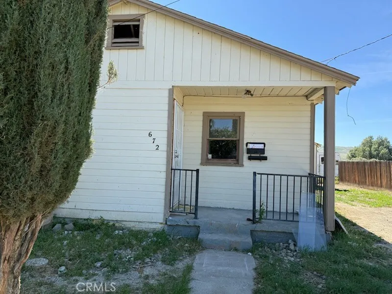 672 E Tache Coalinga, CA 93210
