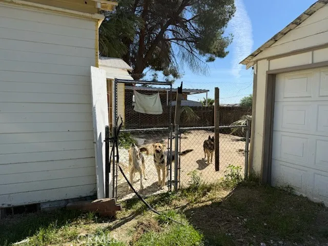 672 E Tache Coalinga, CA 93210