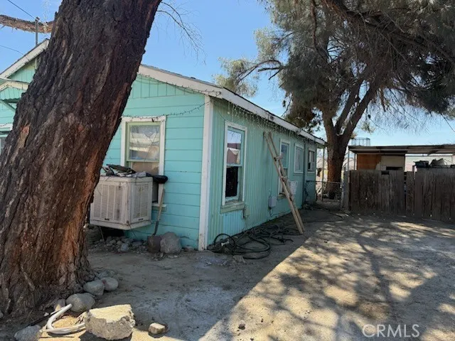 672 E Tache Coalinga, CA 93210