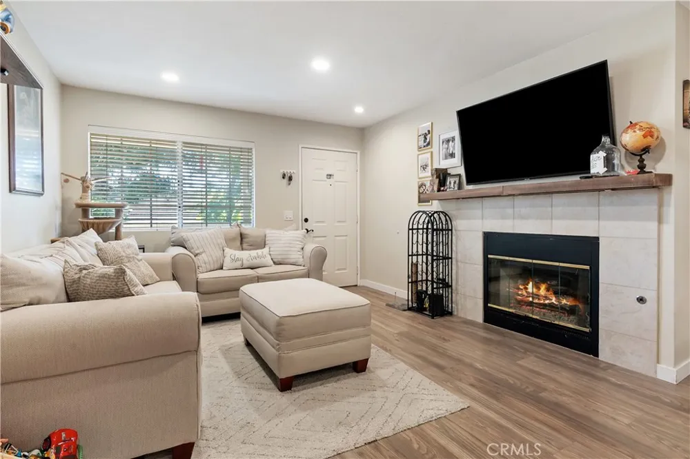 1195 Fitzgerald #G Simi Valley, CA 93065