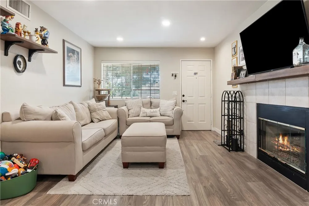 1195 Fitzgerald #G Simi Valley, CA 93065