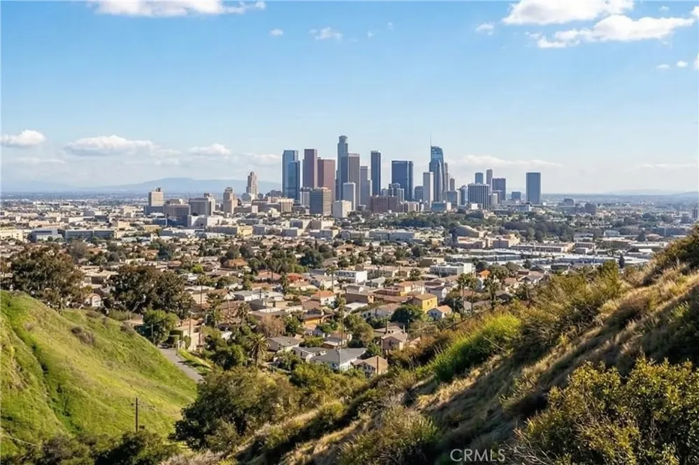 2807 N Thomas Lincoln Heights, CA 90031