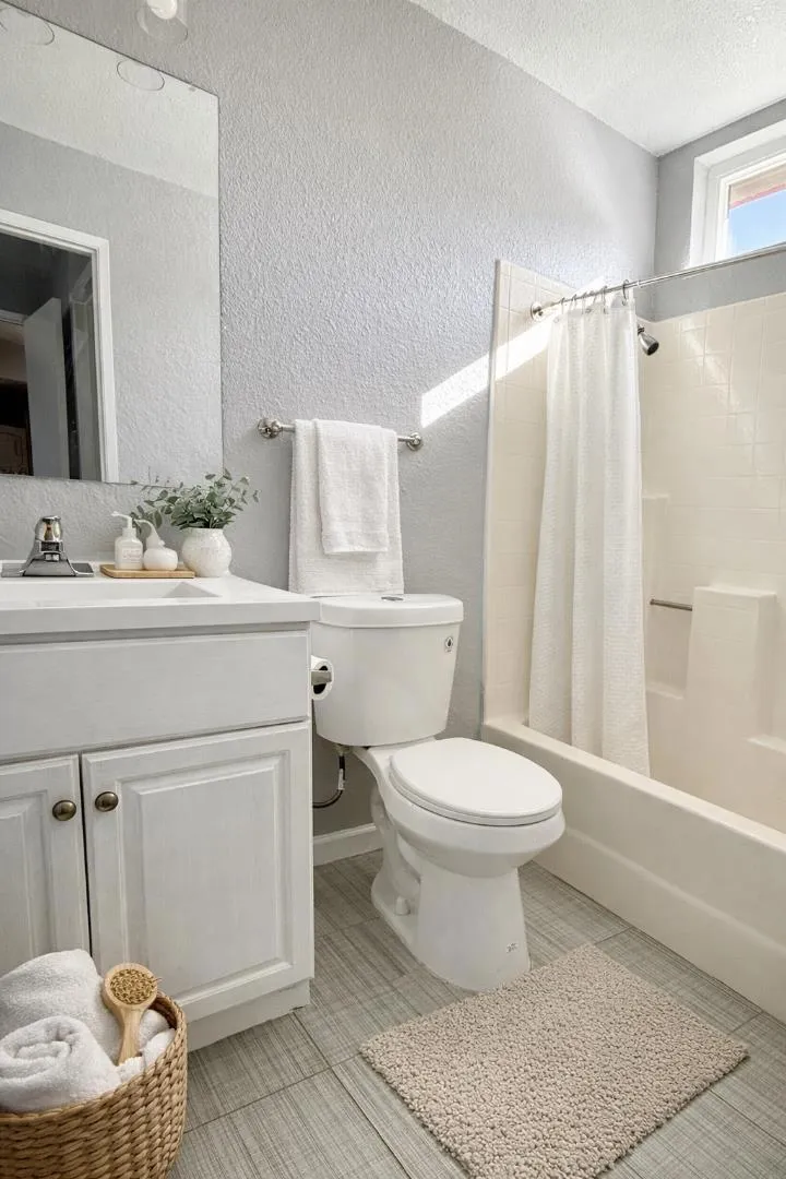 8 Lancaster Circle #224 Bay Point, CA 94565