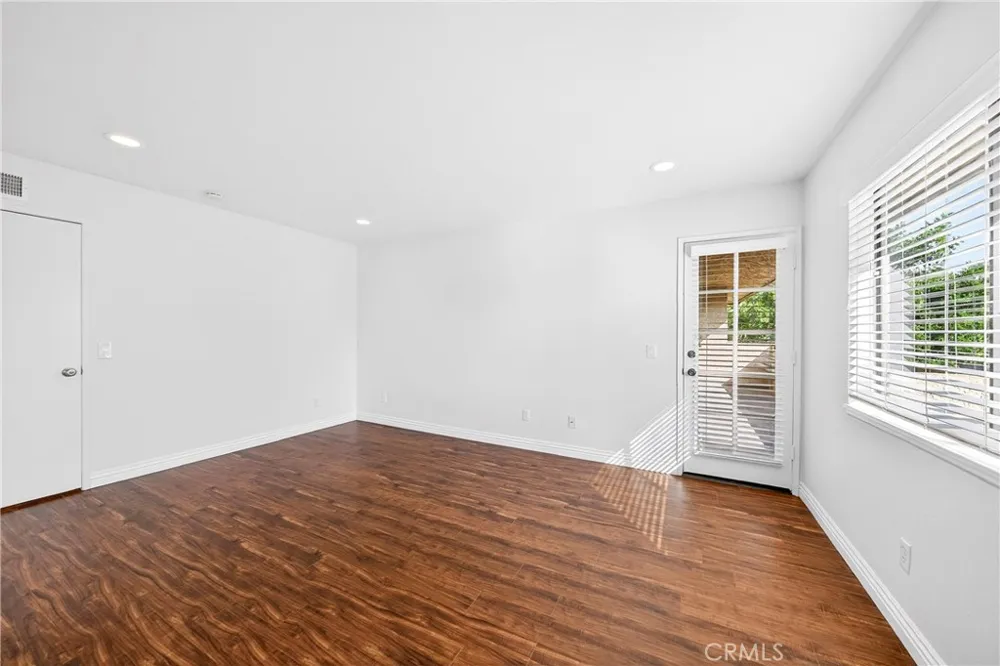 25261 Tanoak Lake Forest, CA 92630