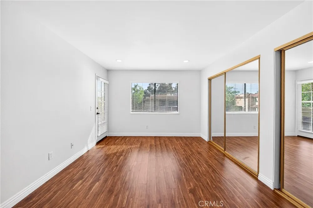 25261 Tanoak Lake Forest, CA 92630