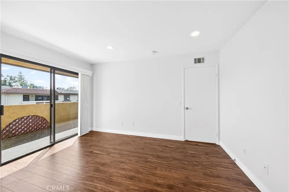 25261 Tanoak Lake Forest, CA 92630