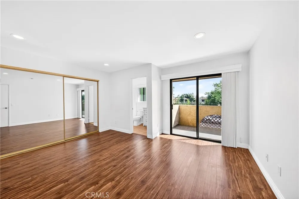25261 Tanoak Lake Forest, CA 92630