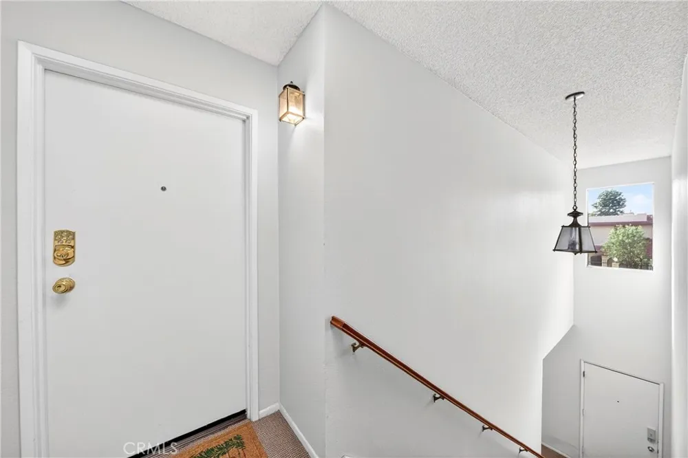 25261 Tanoak Lake Forest, CA 92630