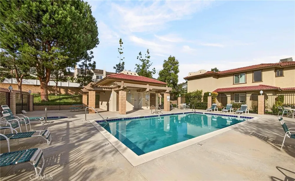 25261 Tanoak Lake Forest, CA 92630