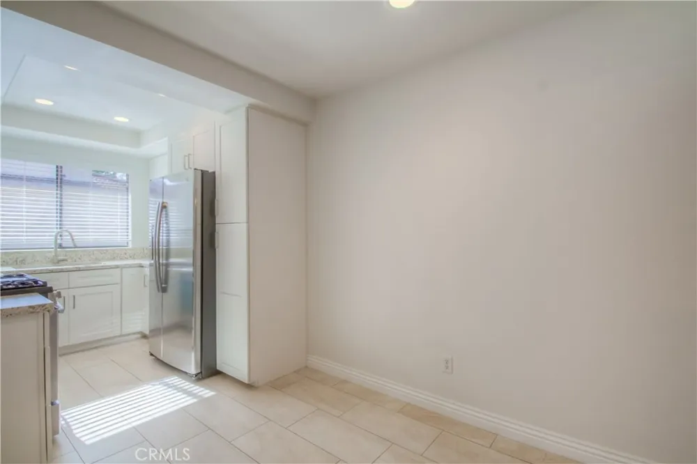 25261 Tanoak Lake Forest, CA 92630
