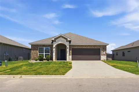 1125 Lakeway Crossing Drive