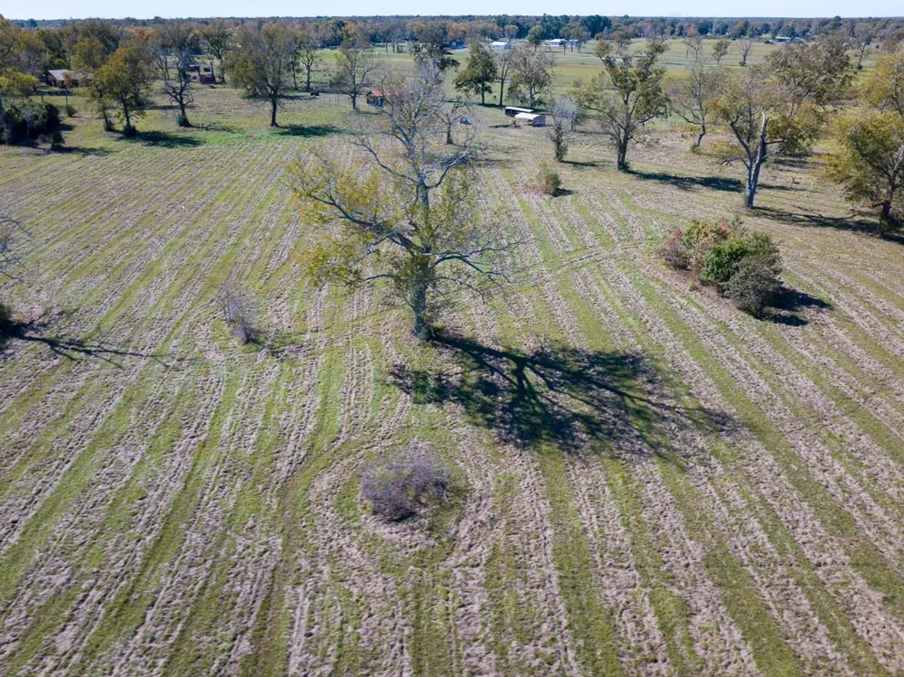 555 County Road 2089 Hardin, TX 77575