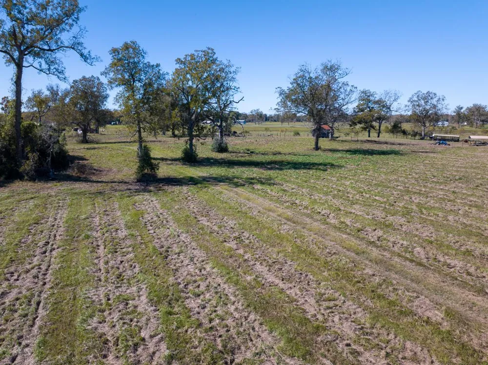 555 County Road 2089 Hardin, TX 77575