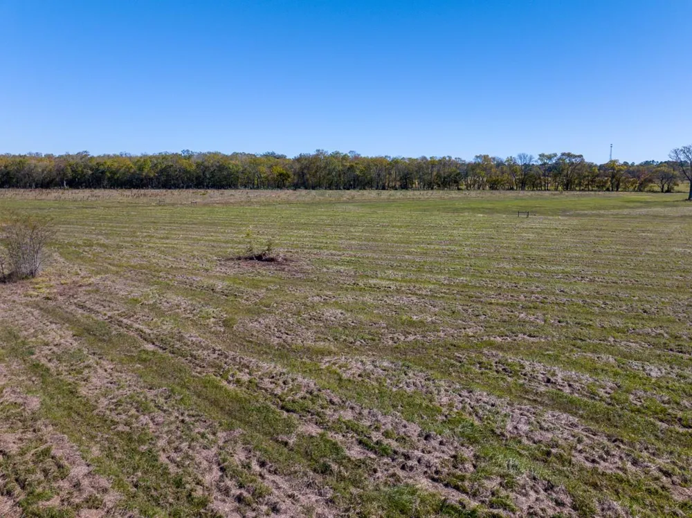 555 County Road 2089 Hardin, TX 77575
