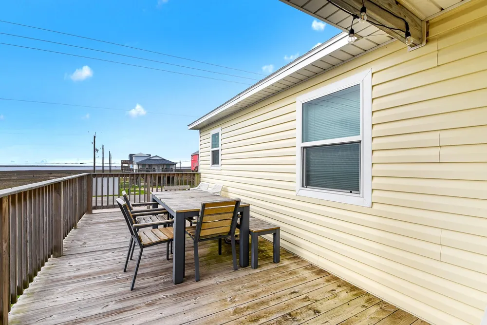126 Nesmith Place Surfside Beach, TX 77541
