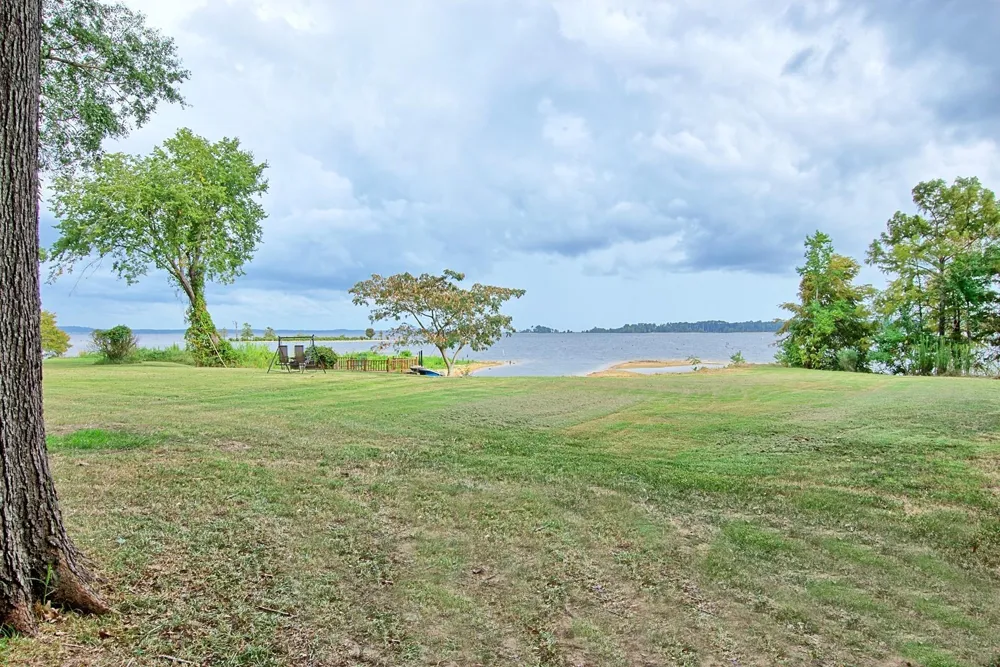 520 Mccoury Loop Milam, TX 75959