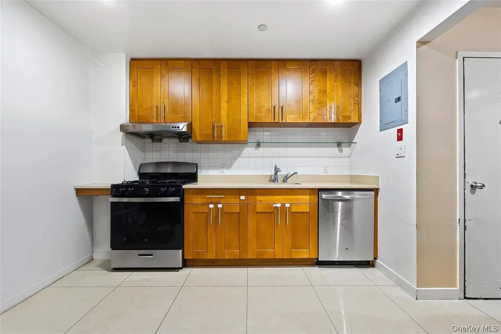 106-07 Northern Boulevard #5B Corona, NY 11368