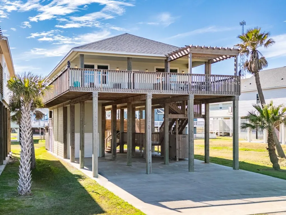 13111 Buccaneer Parkway Freeport, TX 77541