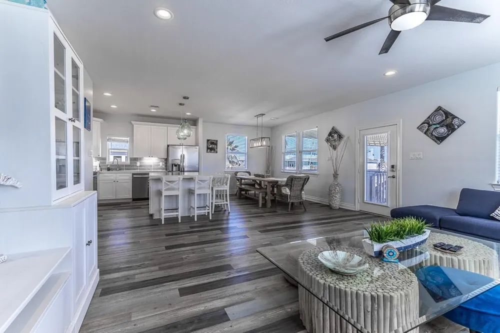 13111 Buccaneer Parkway Freeport, TX 77541