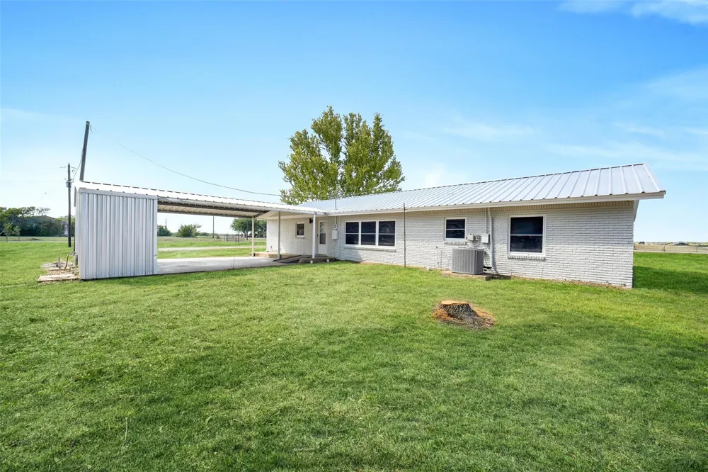 2265 County Road 312 Louise, TX 77455