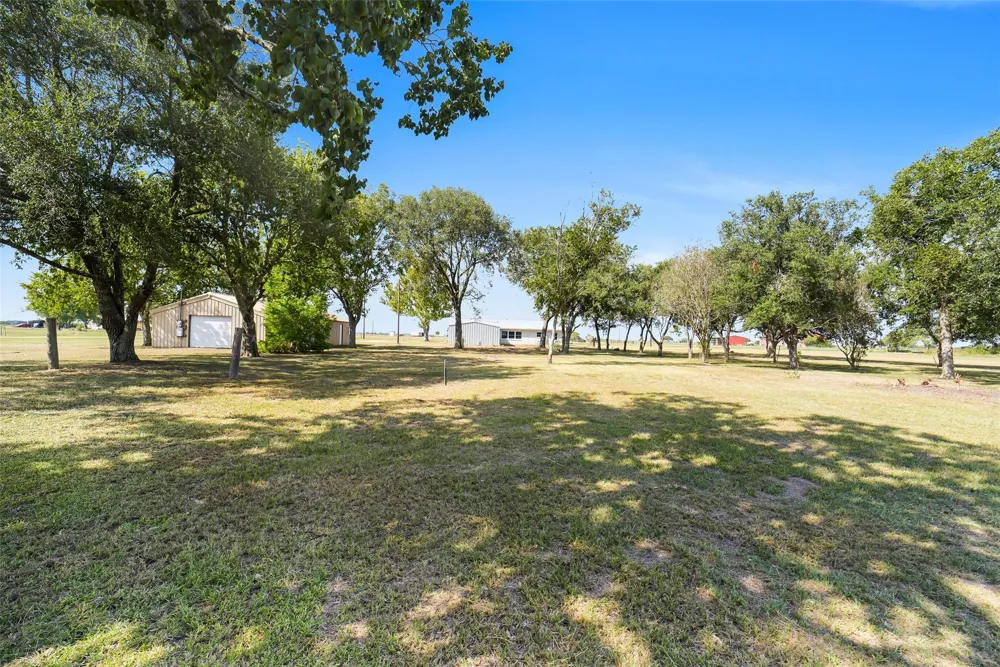 2265 County Road 312 Louise, TX 77455