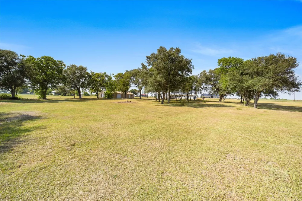 2265 County Road 312 Louise, TX 77455