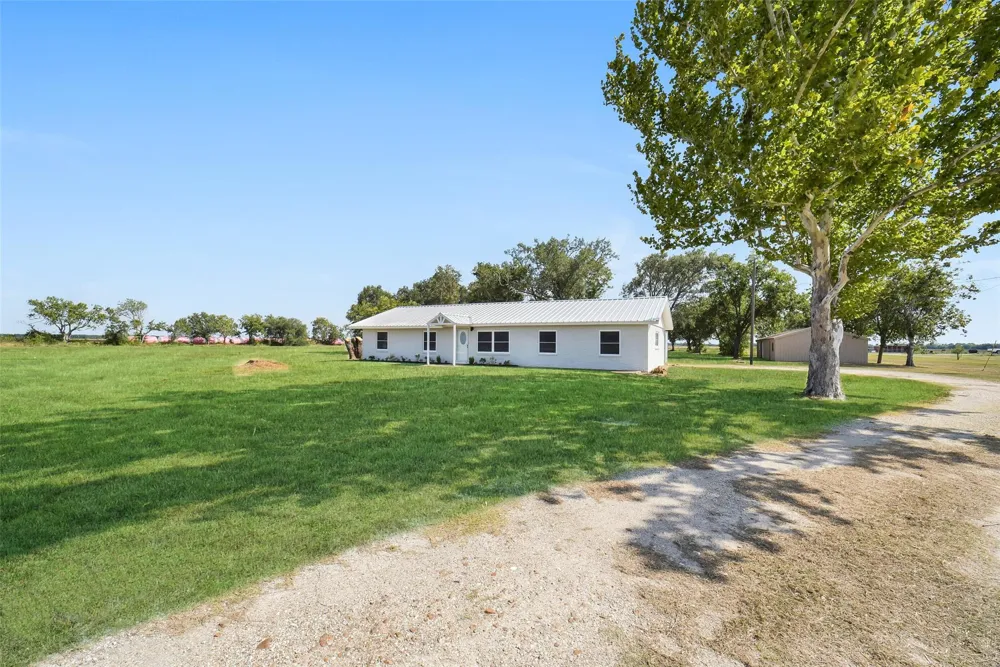 2265 County Road 312 Louise, TX 77455