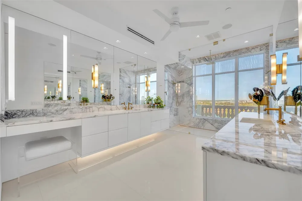 100 S EOLA DRIVE #PH 116 Orlando, FL 32801
