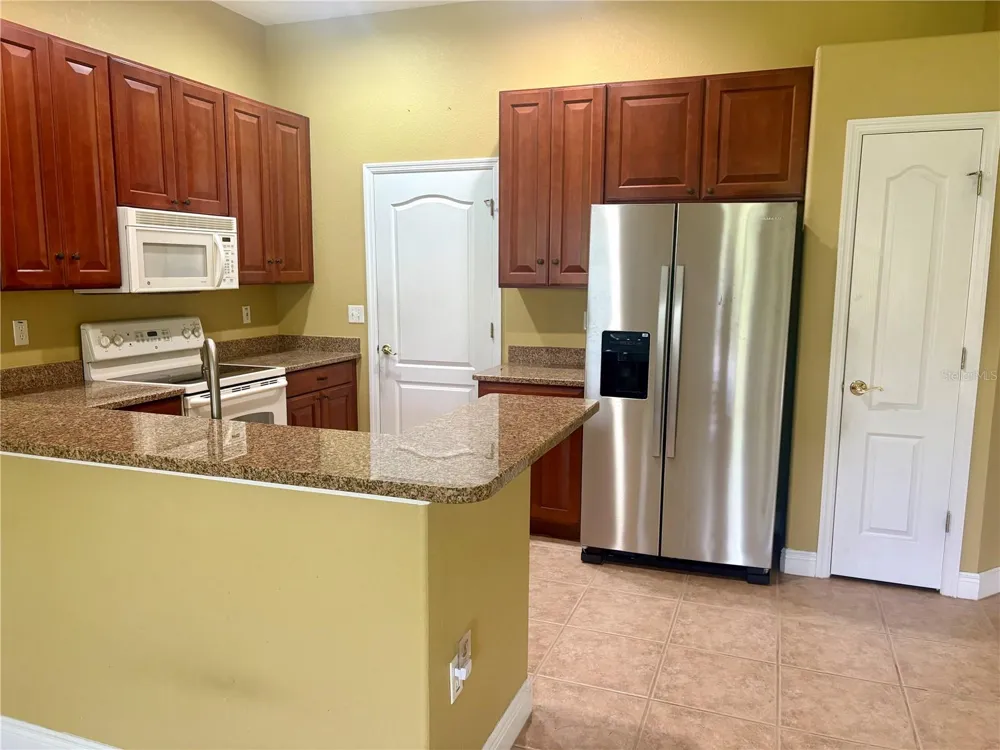 9916 CLEGHORN DRIVE San Antonio, FL 33576