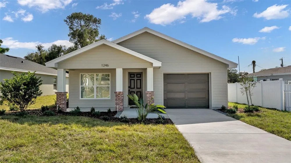 1246 DOROTHY STREET Lakeland, FL 33815