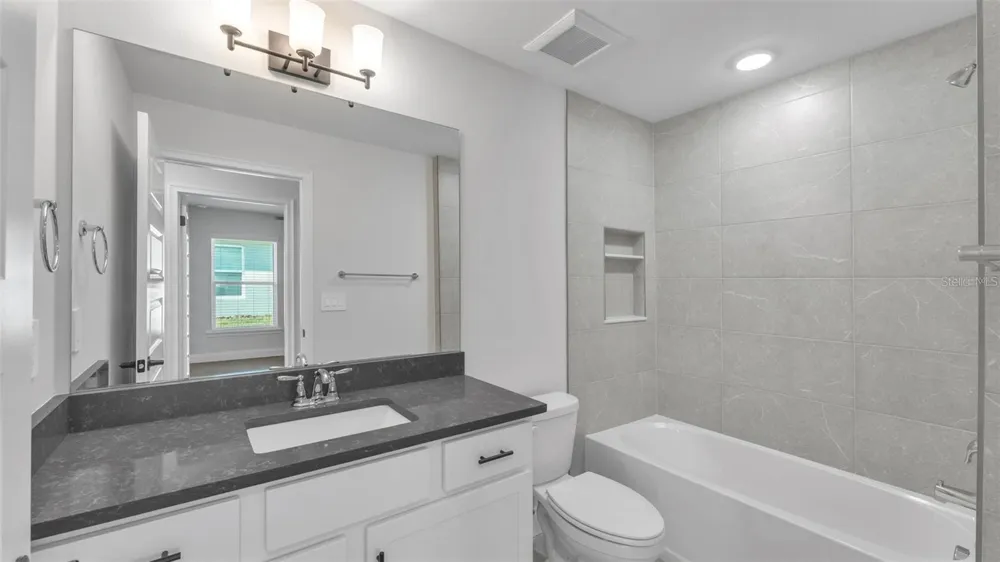 1246 DOROTHY STREET Lakeland, FL 33815