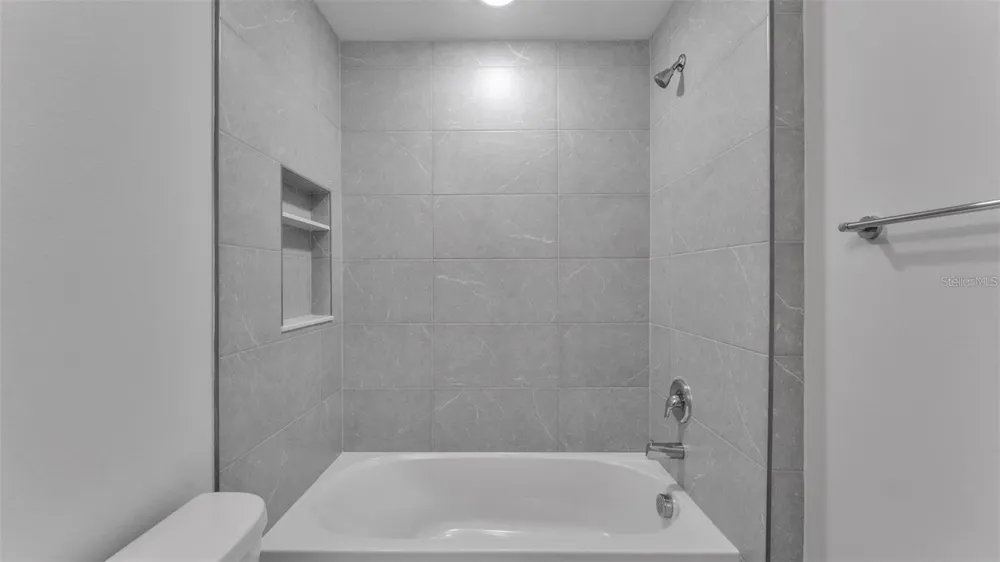1246 DOROTHY STREET Lakeland, FL 33815