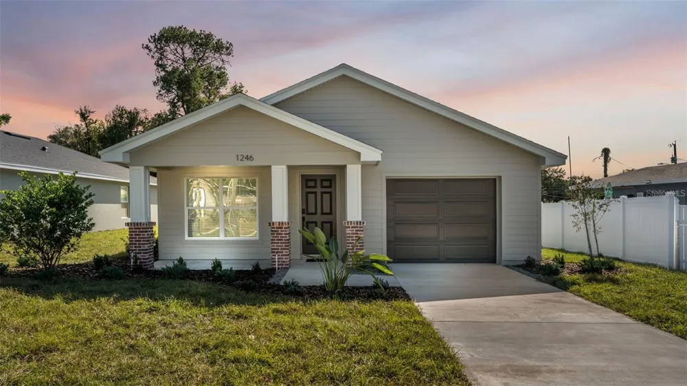 1246 DOROTHY STREET Lakeland, FL 33815