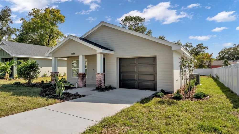 1246 DOROTHY STREET Lakeland, FL 33815