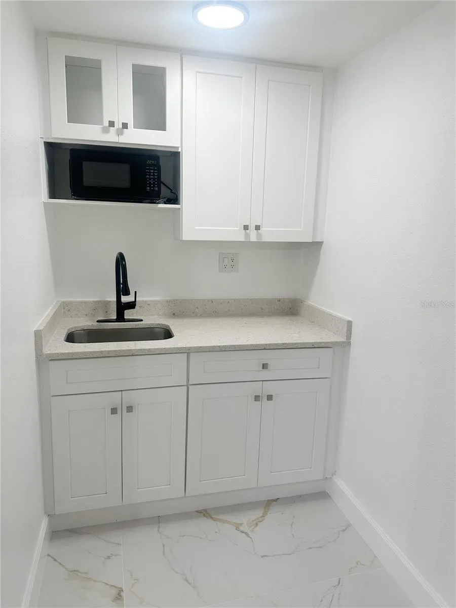 821 THALIA DRIVE Orlando, FL 32807
