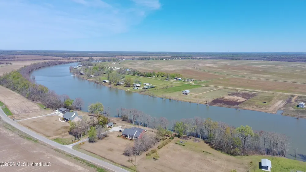 00 Deerfield Road Yazoo City, MS 39194