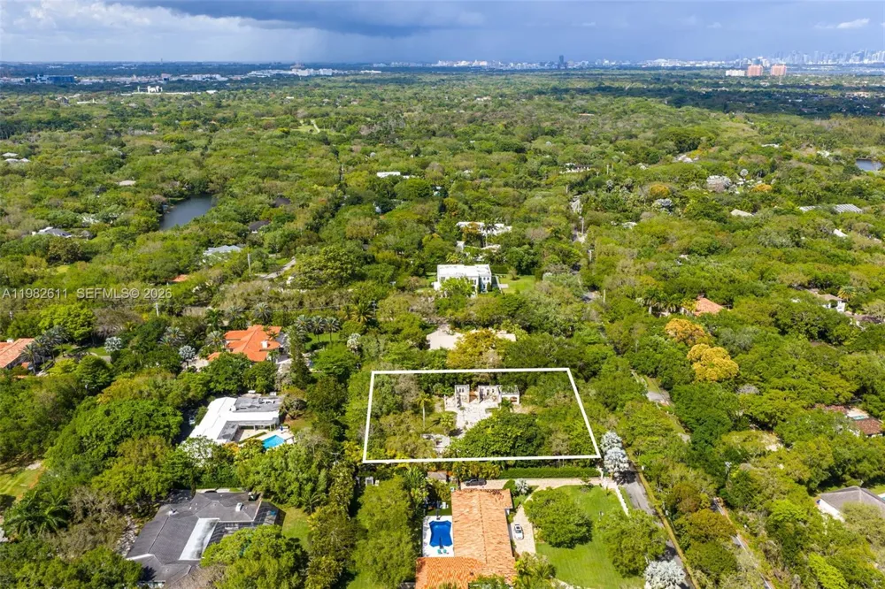 10550 Old Cutler Rd Coral Gables, FL 33156